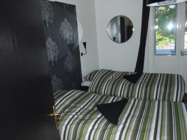 Gustav Bed & Kitchenette Hotel Gothenburg Exterior photo